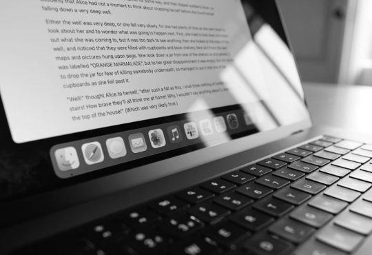 13 Best Writing Apps for Every Writer: Reviews & Best Picks